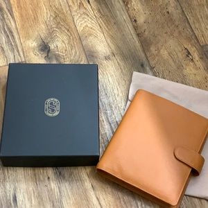 Leather Vanderspek A5 planner journal agenda with large back pocket